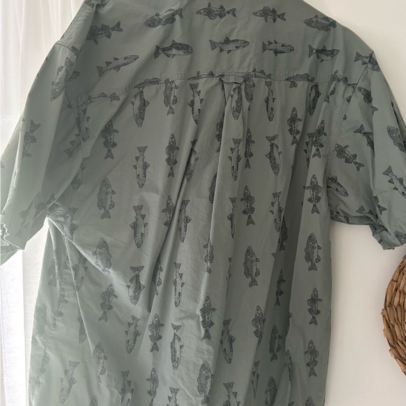 Columbia Fish Print Men’s  Button Up Shirt XXL - Picture 4 of 4